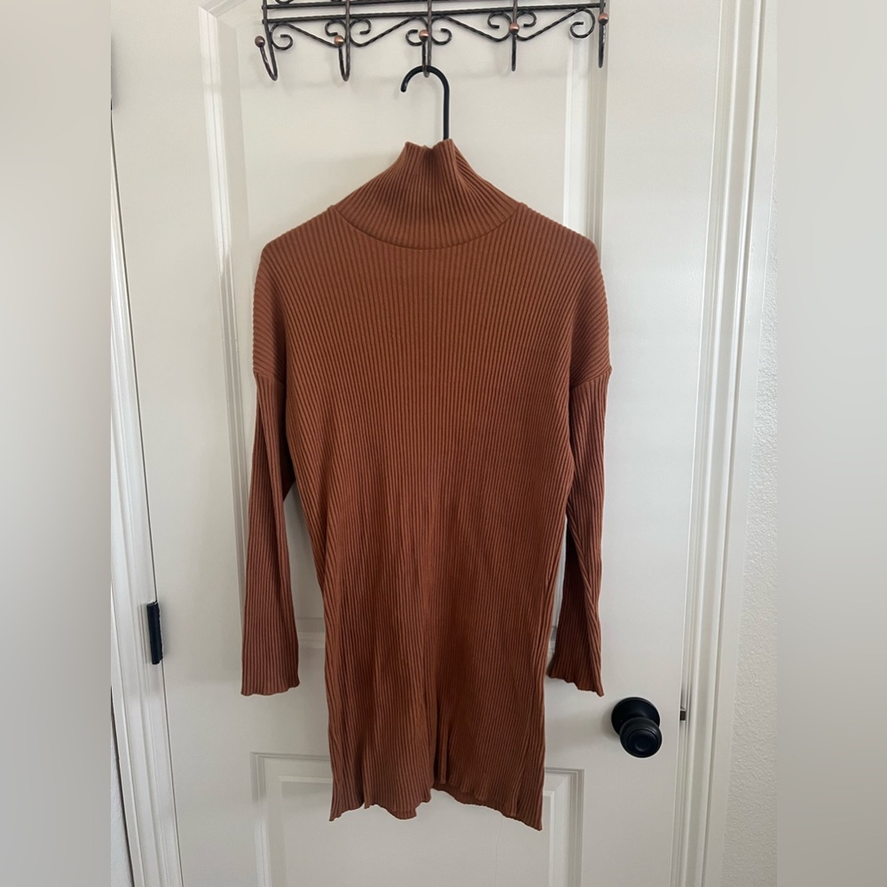Turtle neck long sleeve dress